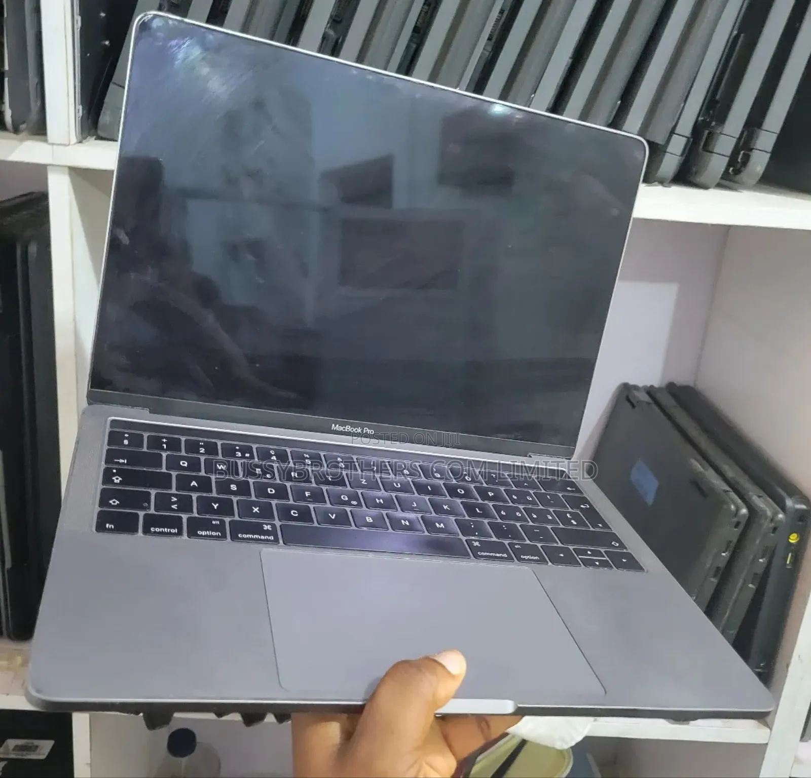 Laptop Apple MacBook Pro 2017 8GB Intel Core i5 SSD 256GB