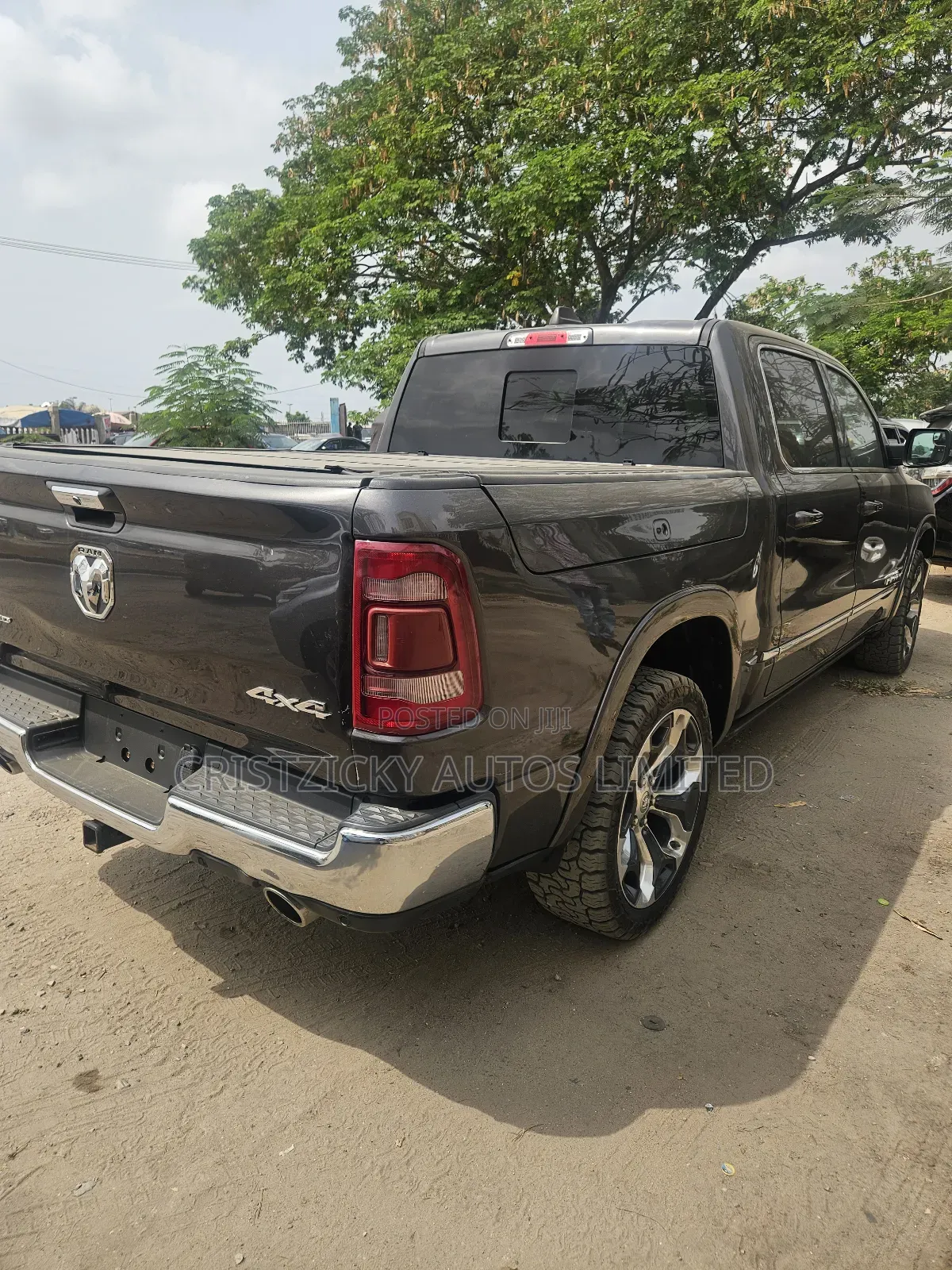 Dodge RAM 2019 Brown