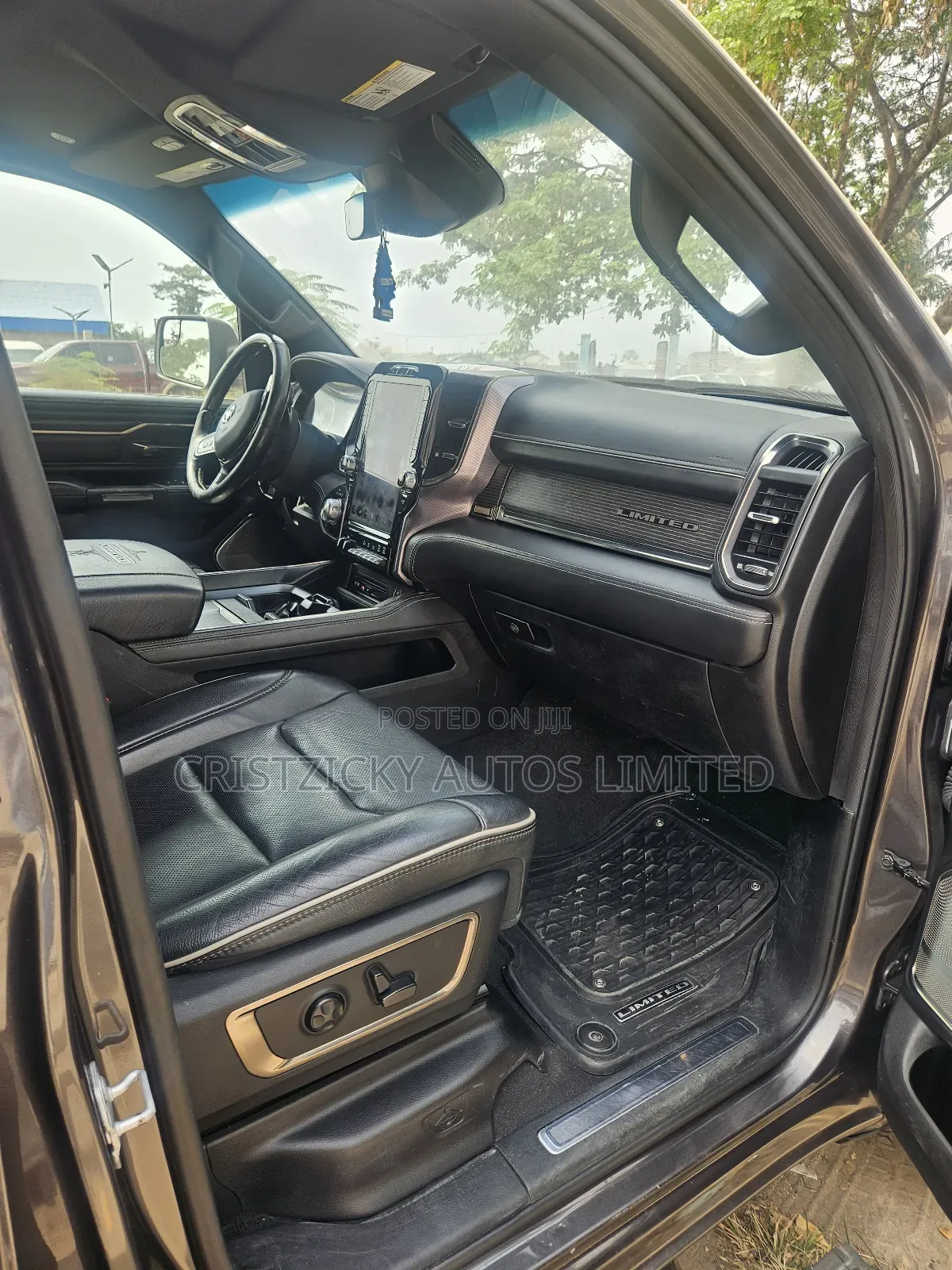 Dodge RAM 2019 Brown