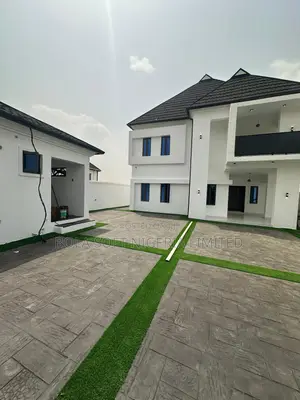 4bdrm Duplex in Olapade Agoro  for sale