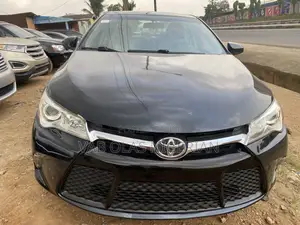 Toyota Camry SE 4dr Sedan (2.5L 4cyl 6A) 2017 Gray