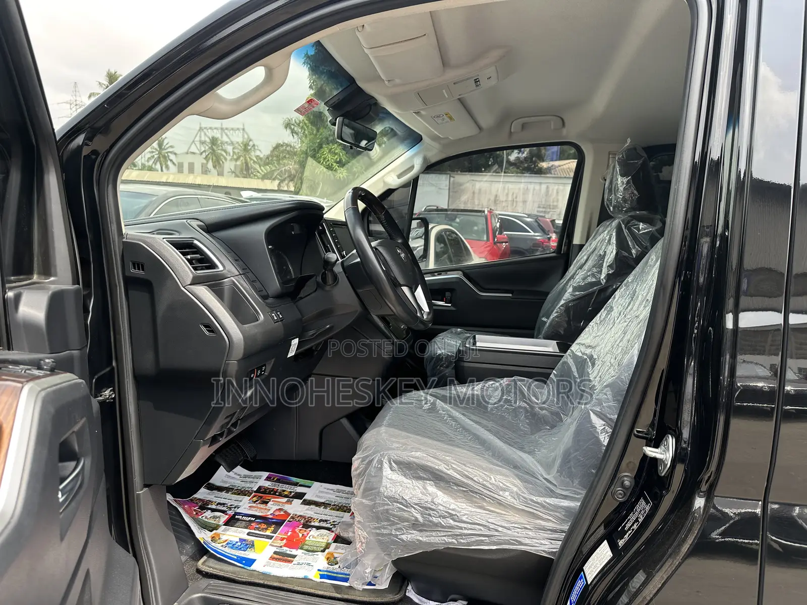 Toyota Granvia 2023 Black