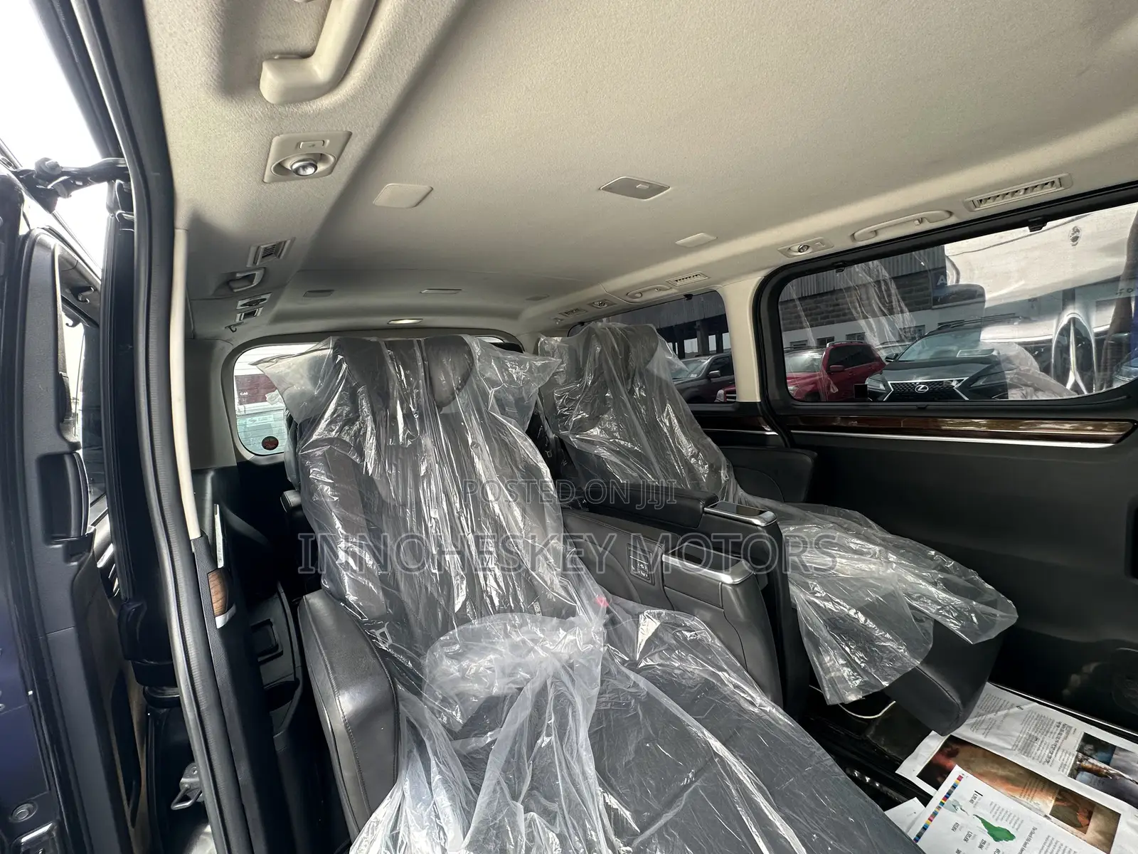 Toyota Granvia 2023 Black