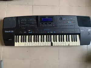 Roland È-96 Intelligent Keyboard