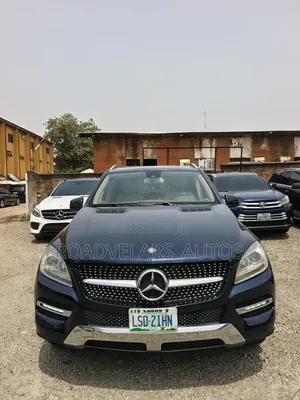 Mercedes-Benz M Class ML350 4MATIC 4dr SUV AWD (3.5L 6cyl 7A) 2015 Blue