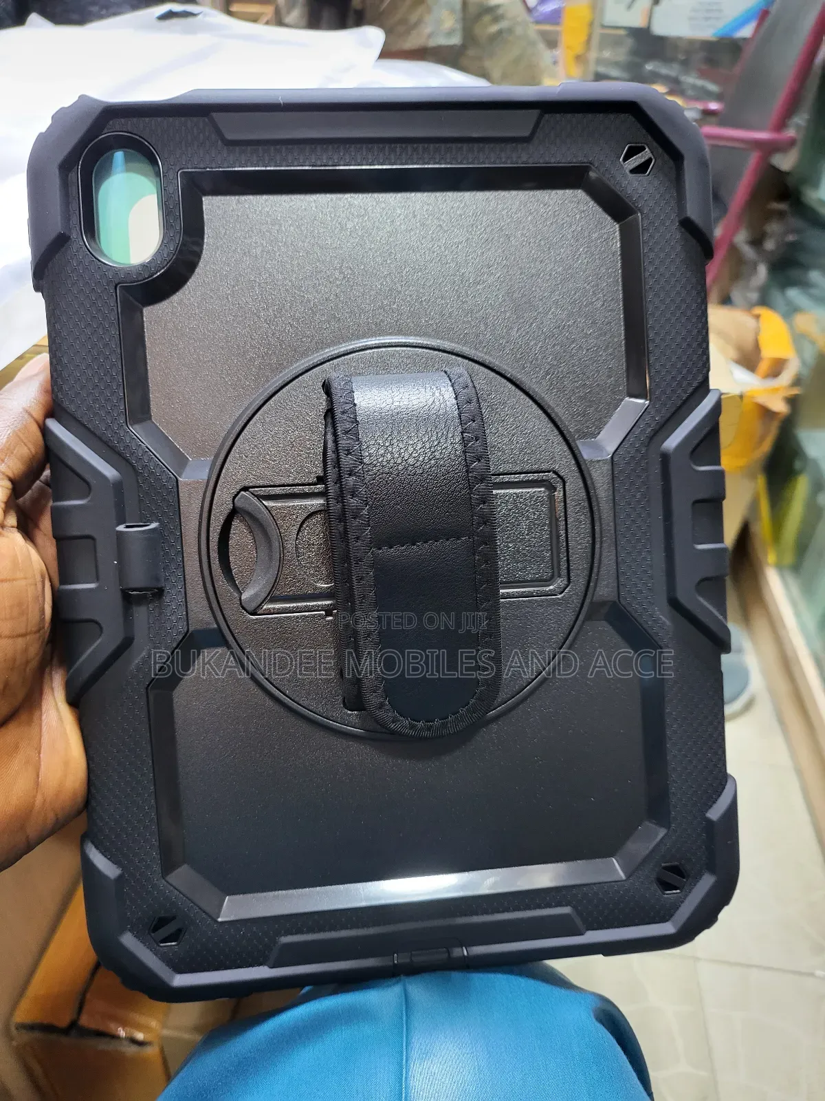 iPad 10th/11th Gen Defender Pouch