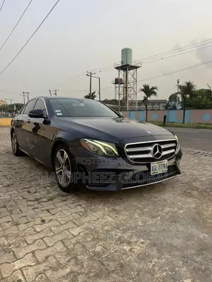 Mercedes-Benz E300 4Matic AWD Sedan (2.0L 4cyl 9A) 2017 Blue