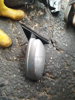 Chrysler 300c 2012-2014 Driver's Side Mirror