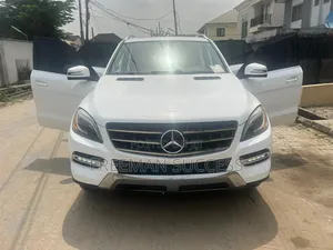 Mercedes-Benz M Class ML350 4MATIC 4dr SUV AWD (3.5L 6cyl 7A) 2014