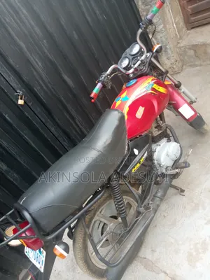 TVS HLX Plus ES 2020 Red