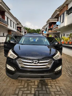 Hyundai Santa Fe 2013 Black
