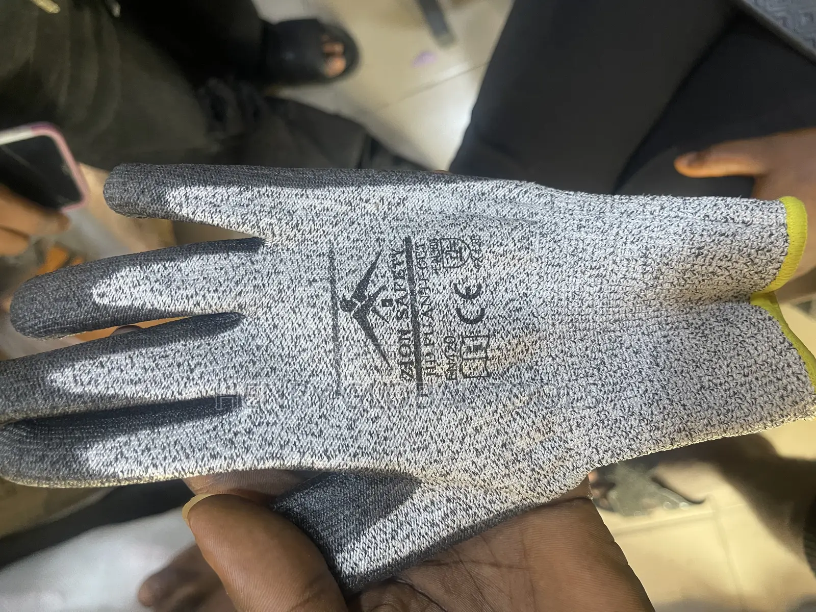 Zion Anti Cut Hand Gloves