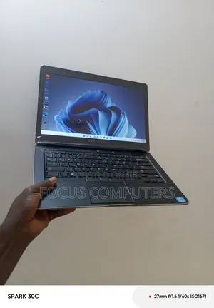 Laptop Dell Latitude 6430u 8GB Intel Core i7 SSD 128GB