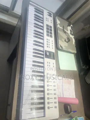 Arturia Keylab Essential 61 Mk3 Universal Midi Controller
