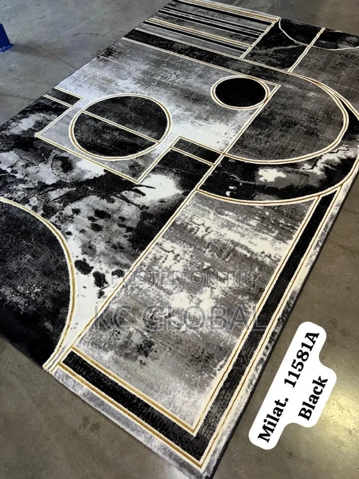 Good Center Rug Available