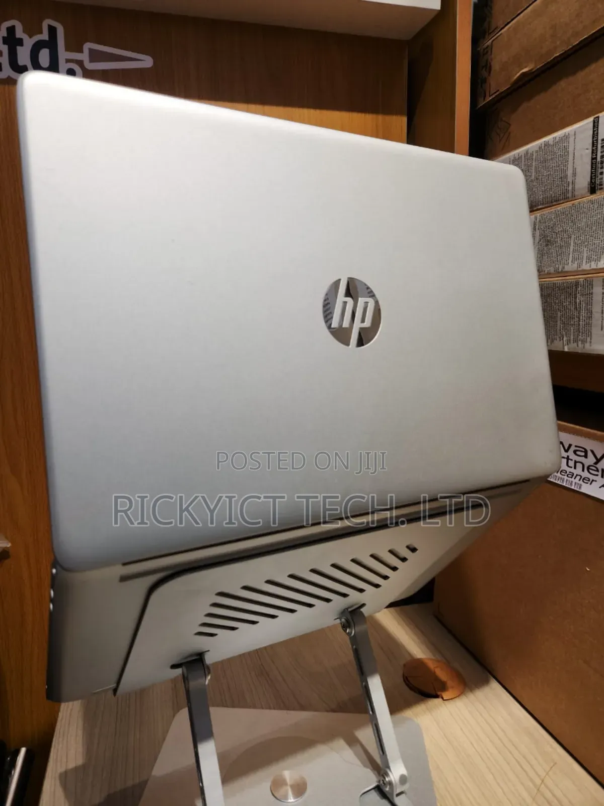 Laptop HP 15-dw0037wm 8GB Intel Core i5 HDD 1T