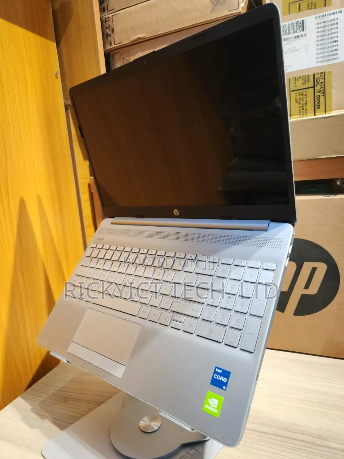 Laptop HP 15-dw0037wm 8GB Intel Core i5 HDD 1T