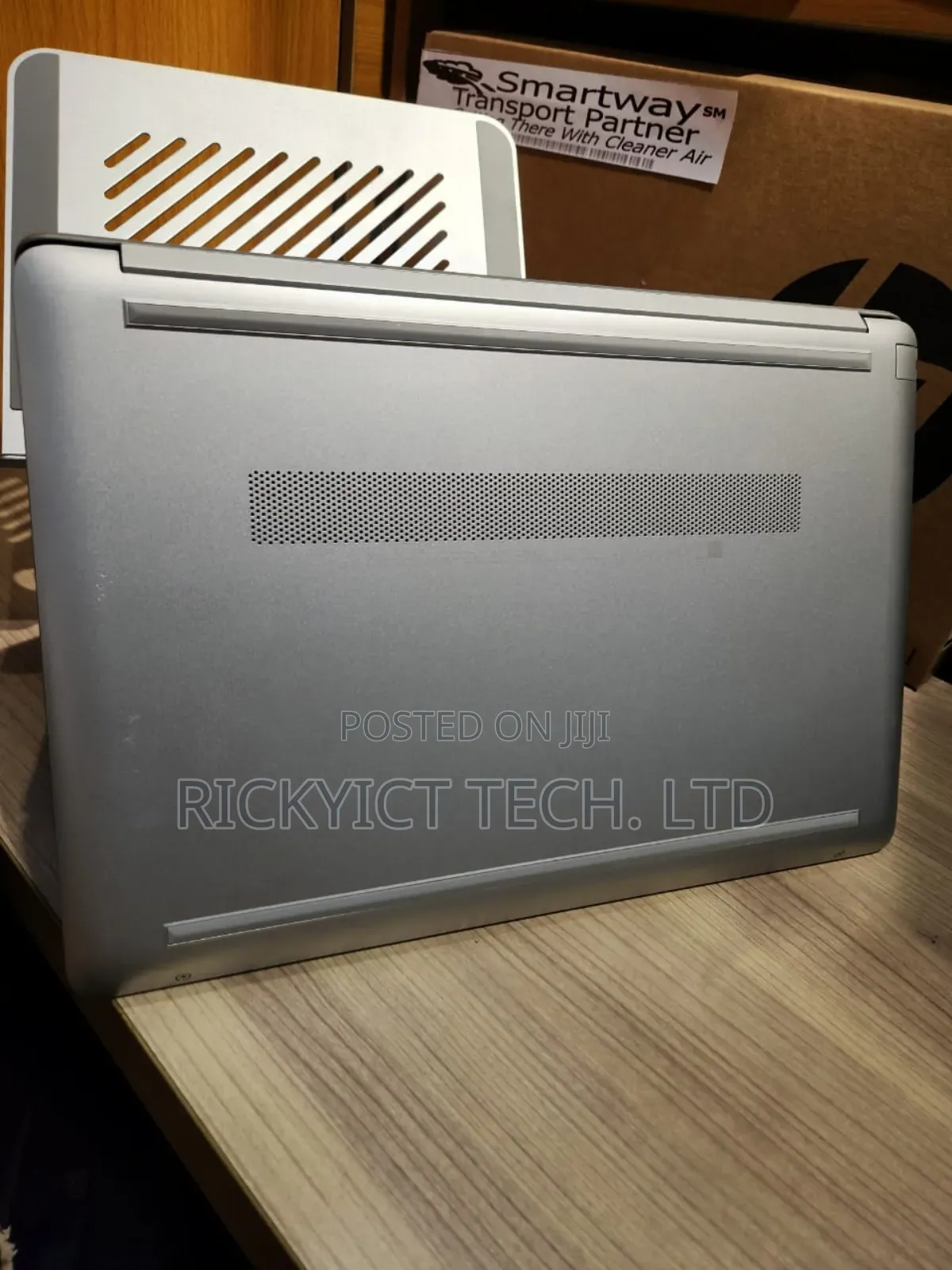 Laptop HP 15-dw0037wm 8GB Intel Core i5 HDD 1T