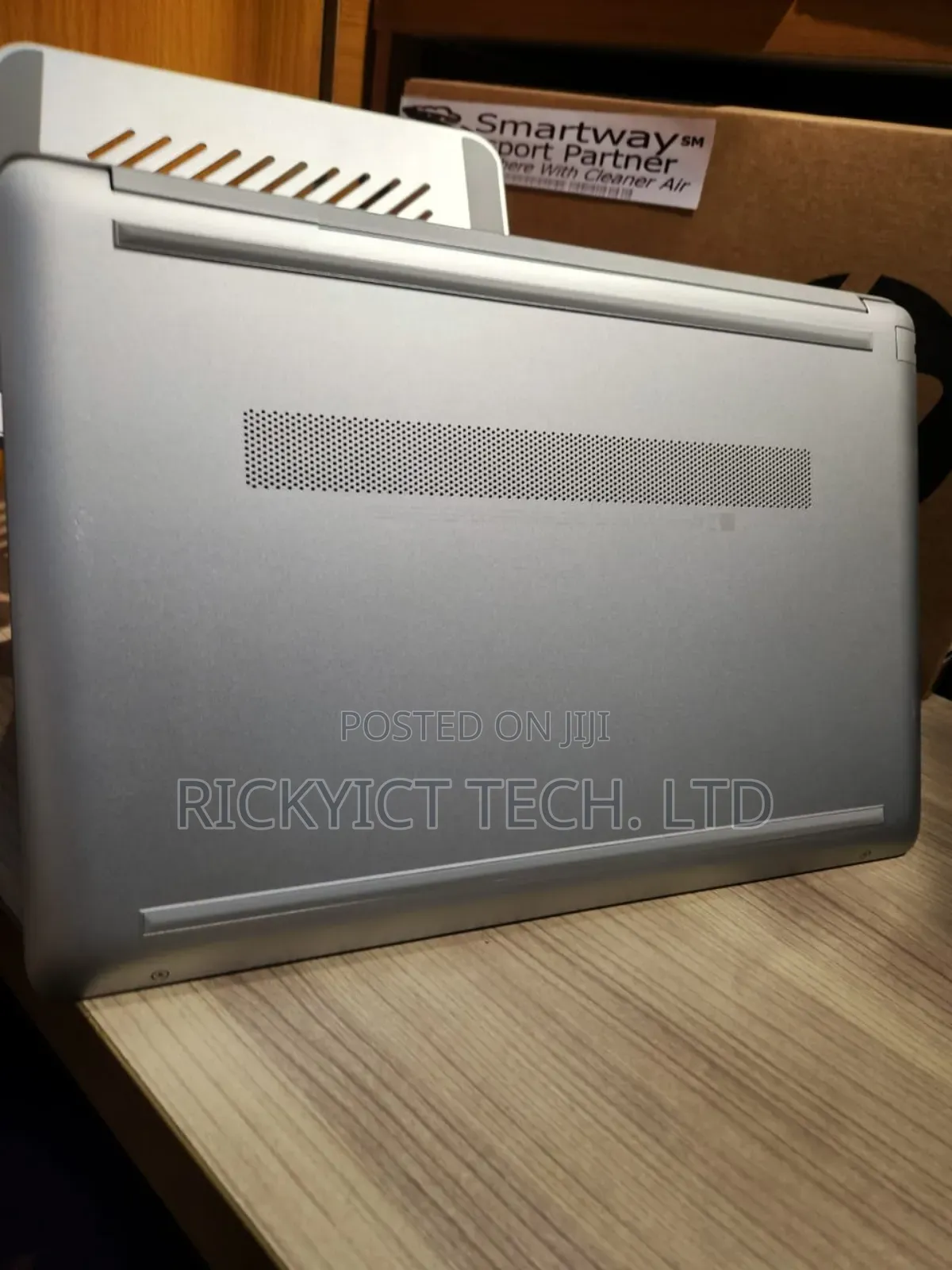 Laptop HP 15-dw0037wm 8GB Intel Core i5 HDD 1T