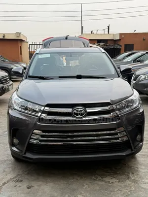 Toyota Highlander XLE 4dr SUV AWD (3.5L 6cyl 6A) 2015 Gray