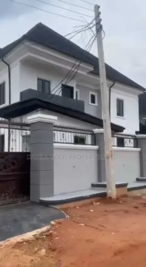 12bdrm Block of Flats in Benin City for sale
