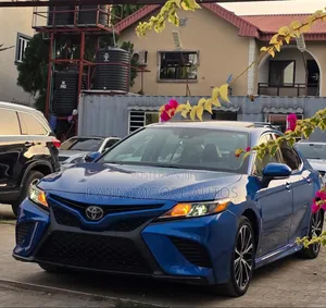 Toyota Camry 2020 Blue