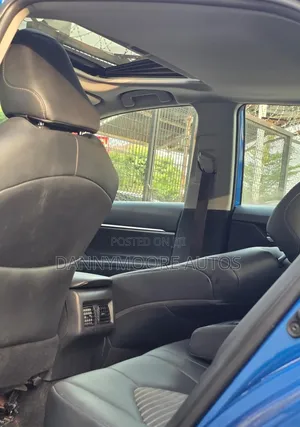 Toyota Camry 2020 Blue