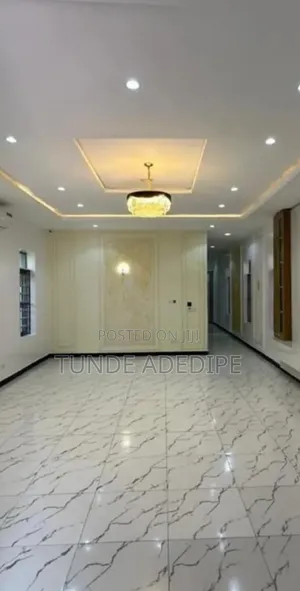 5 Bedroom Duplex Fully Detached
