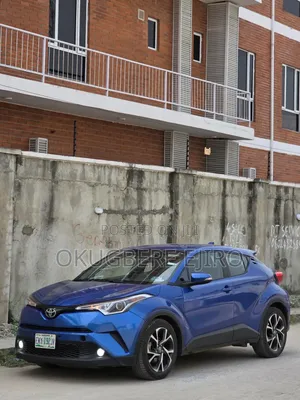 Toyota C-HR 2019 Blue