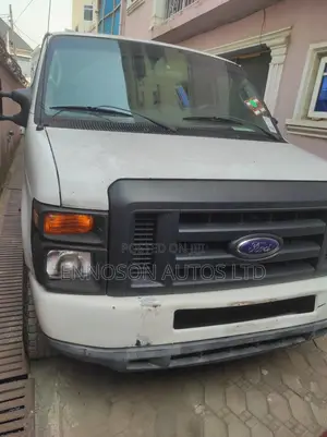 Ford E-150 2012 White