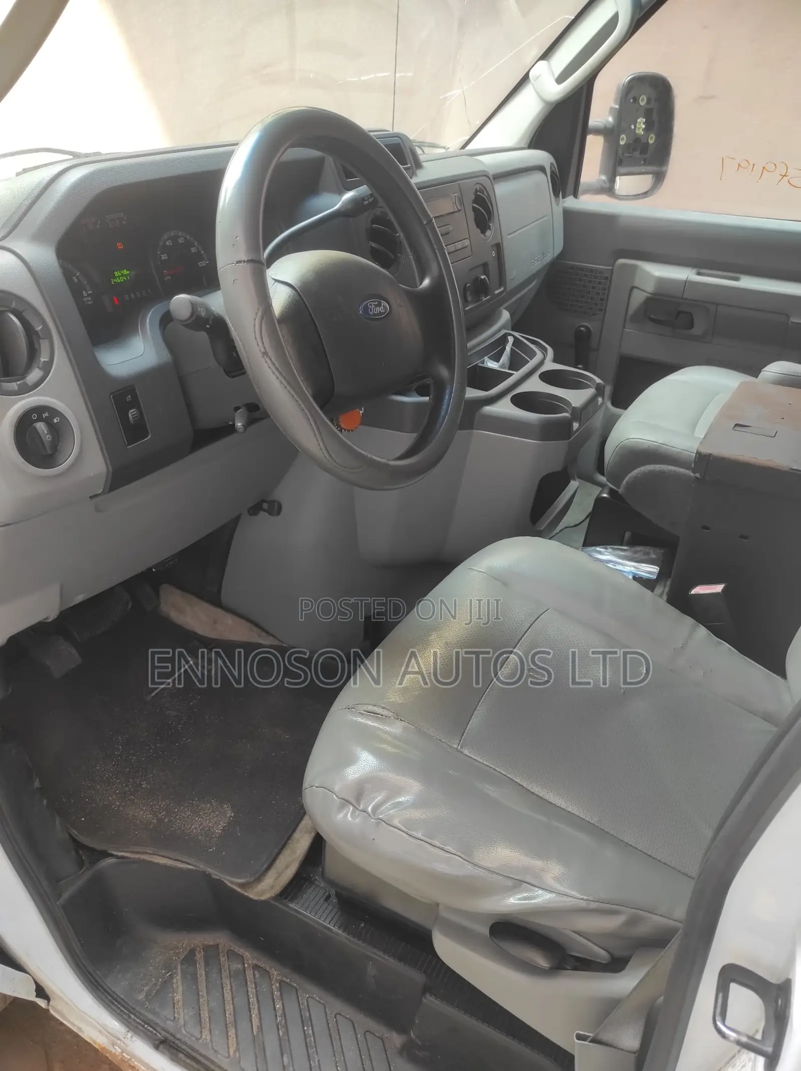 Ford E-150 2012 White