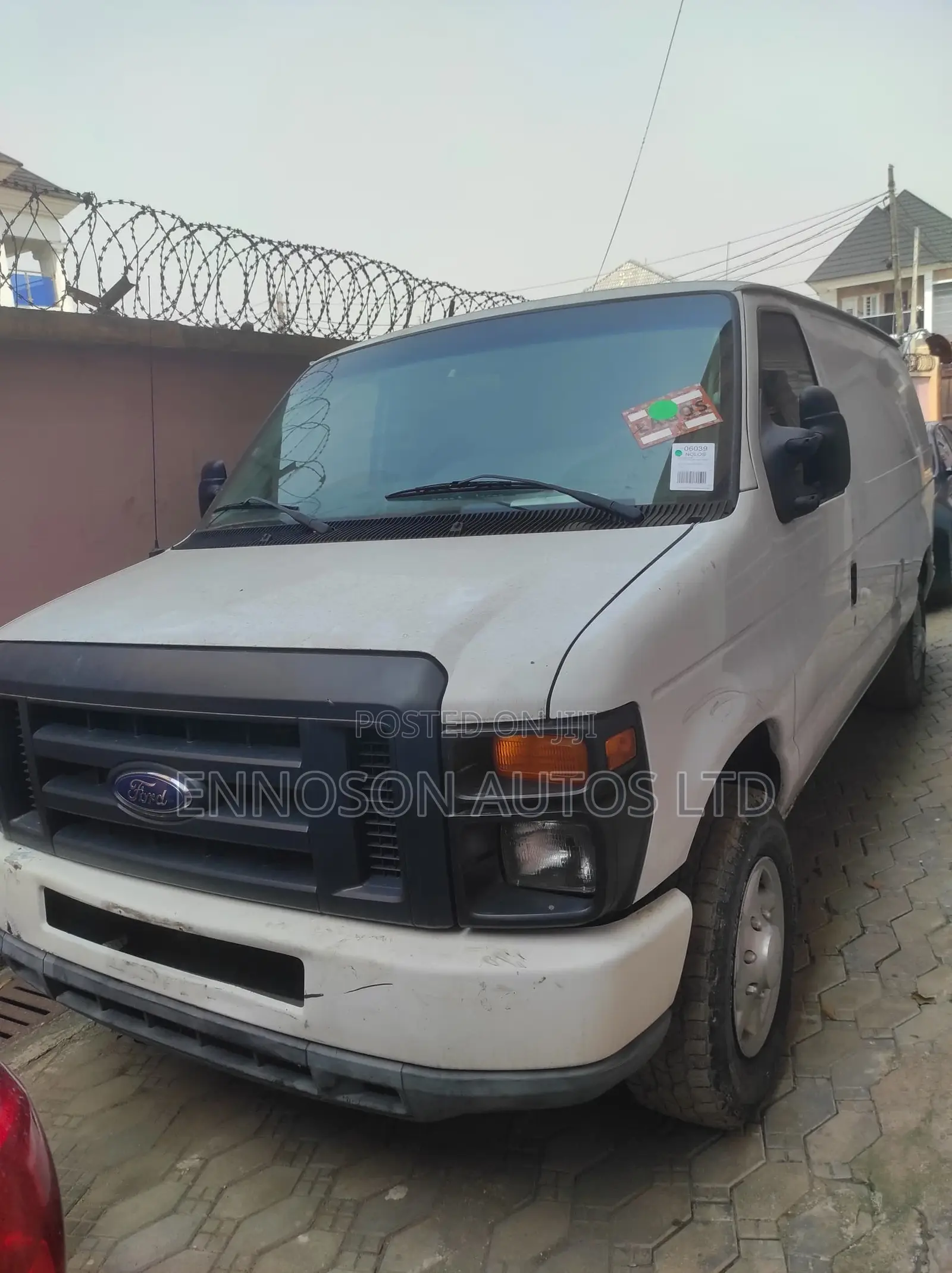 Ford E-150 2012 White