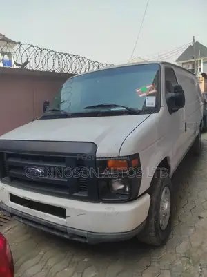 Ford E-150 2012 White