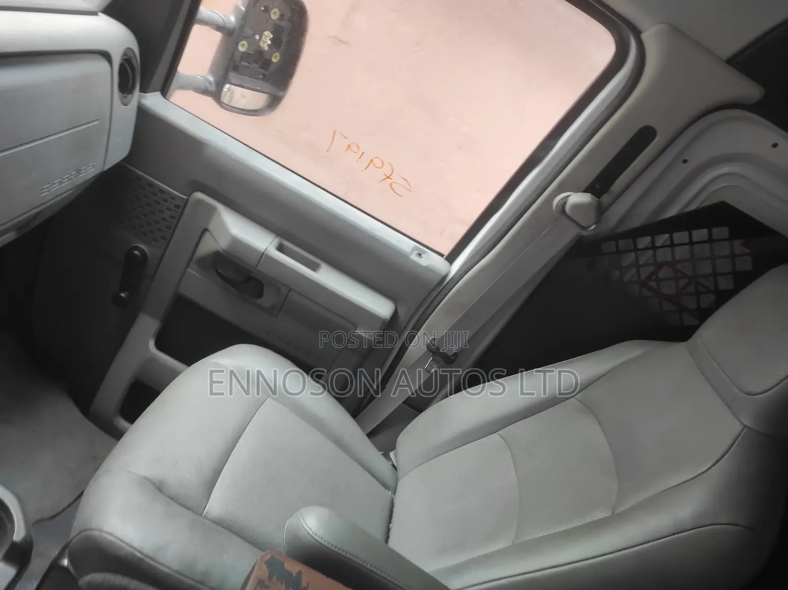 Ford E-150 2012 White