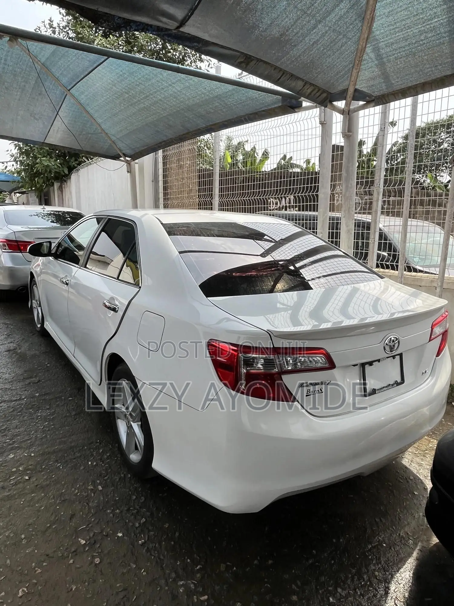 Toyota Camry SE 4dr Sedan (2.5L 4cyl 6A) 2013 White