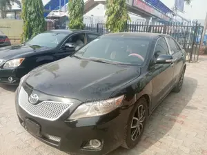 Toyota Camry LE 4dr Sedan (2.5L 4cyl 6A) 2011 Beige
