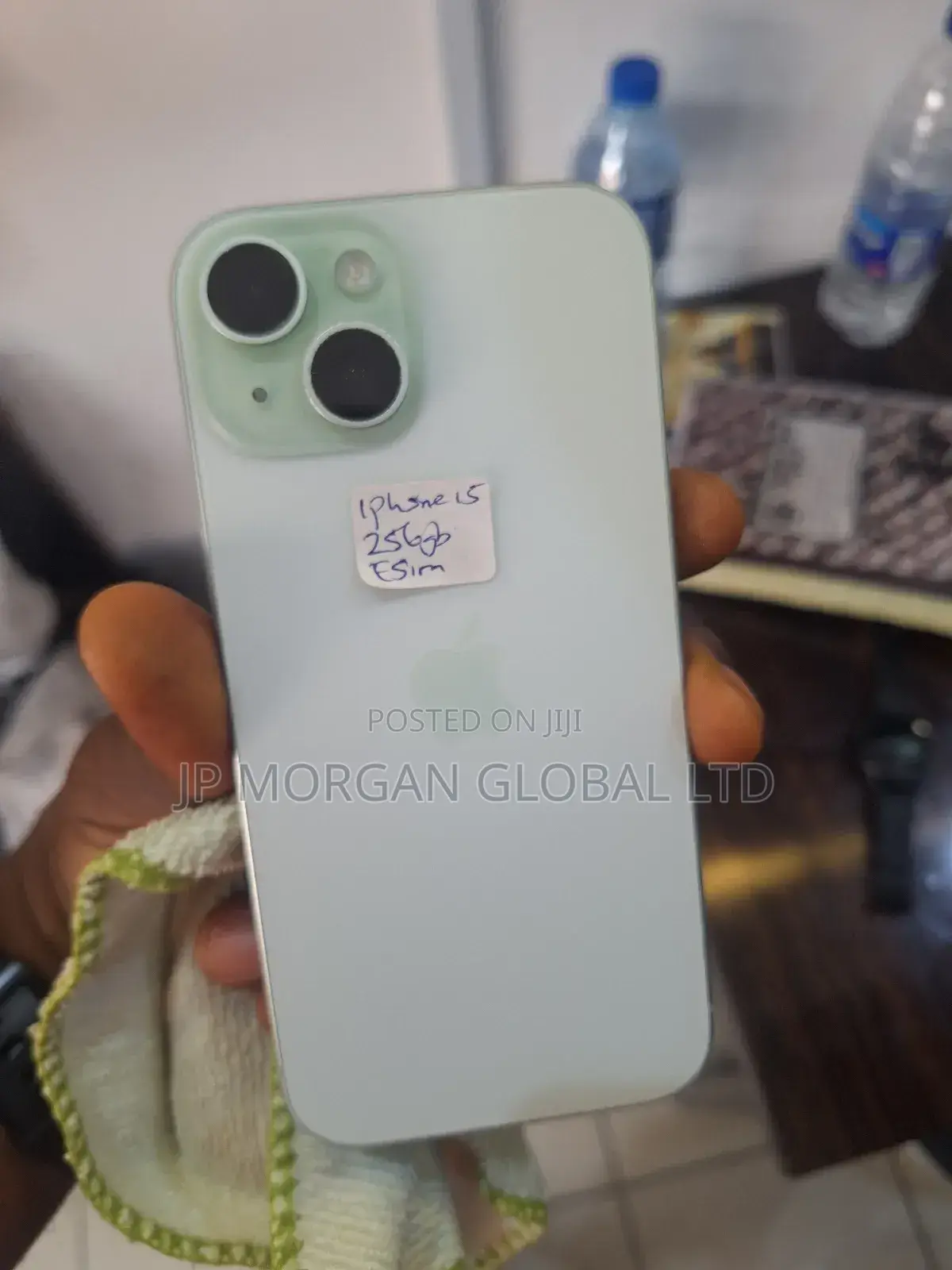 Apple iPhone 15 256 GB Green