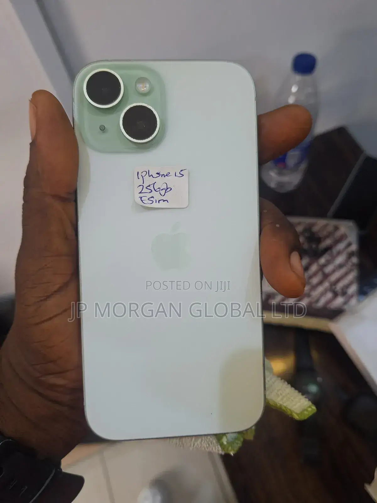Apple iPhone 15 256 GB Green
