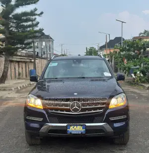 Mercedes-Benz M Class ML 350 4Matic 2013 Blue