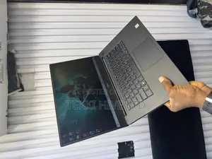 Laptop Dell Precision 5530 16GB Intel Core i7 SSD 512GB