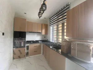 3bdrm Apartment in Lekki Phase 1 for rent