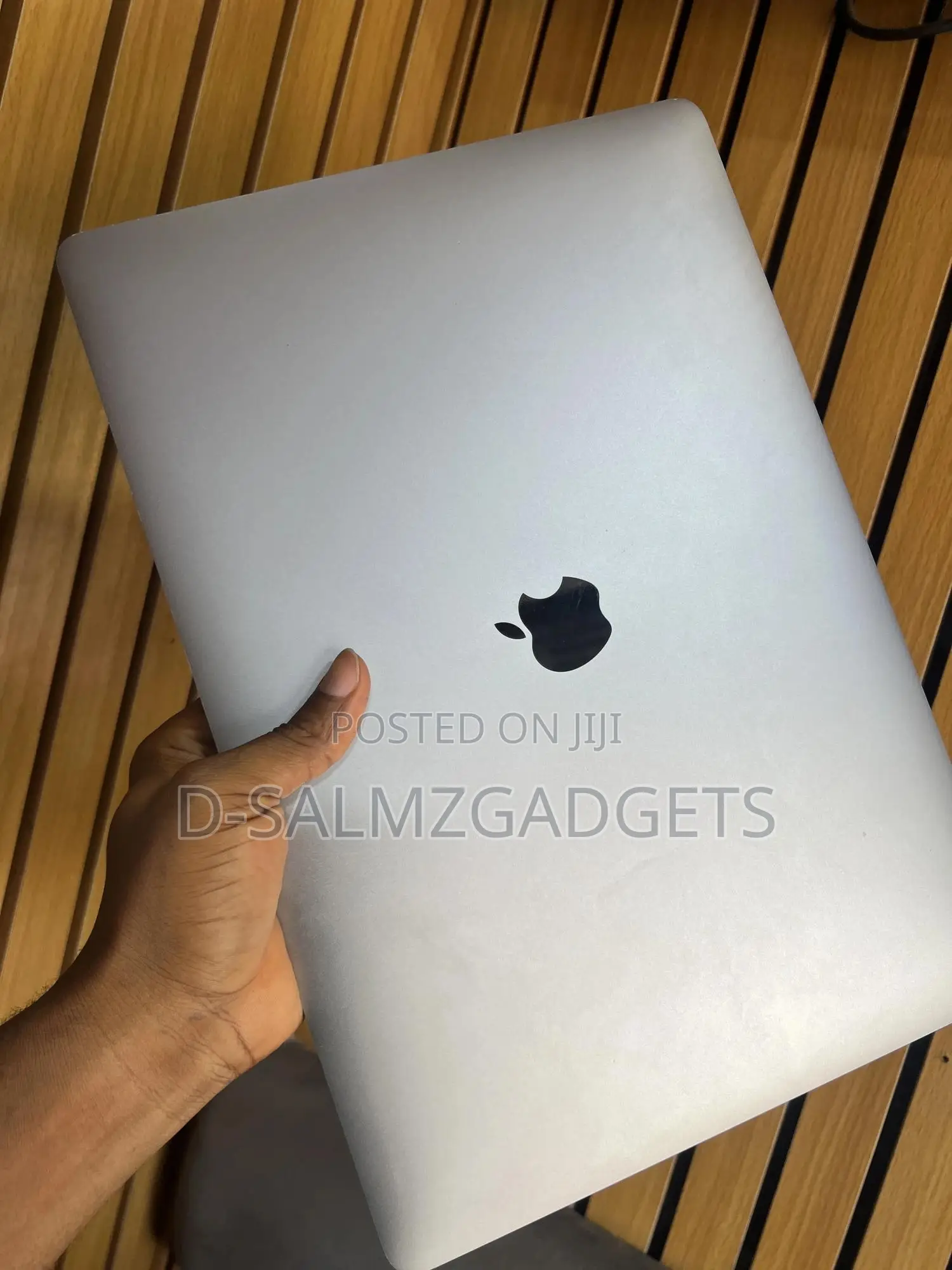Laptop Apple MacBook 2019 16GB Intel Core i9 SSD 512GB