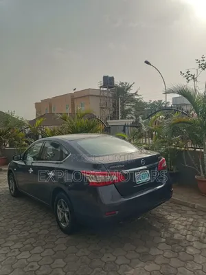 Nissan Sentra 2013 Black