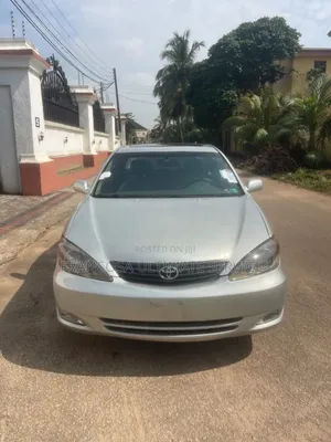 Toyota Camry 2004 Silver