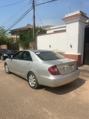 Toyota Camry 2004 Silver
