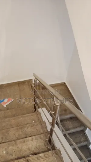 Duplex House Painter