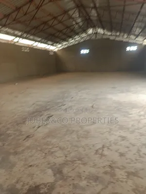 350sqn Warehouse at Sango for Lease