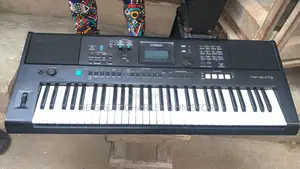 Original Yamaha Keyboard E473