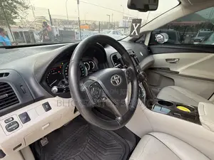 Toyota Venza XLE AWD V6 2013 White