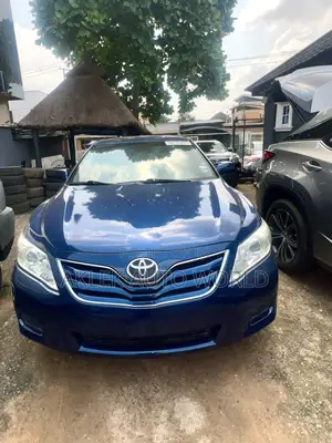 Toyota Camry LE 4dr Sedan (2.5L 4cyl 6AM) 2010 Silver